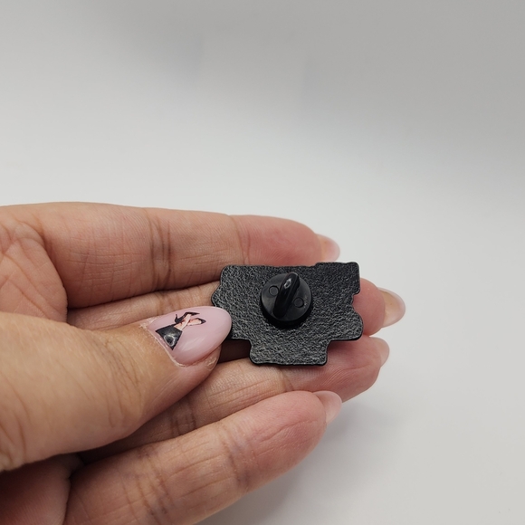 NEW‼️Dog Lover Pin - Picture 3 of 6